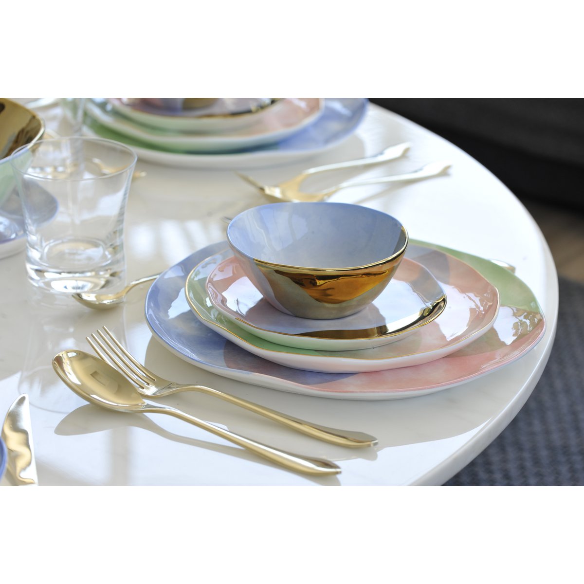TRICOLOR PARADISE BREAD PLATE