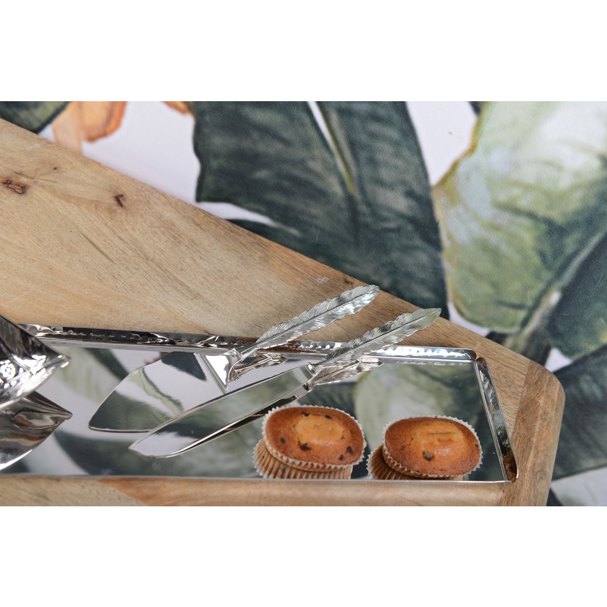 Silbertörtchenschaufel und Kuchenmesser