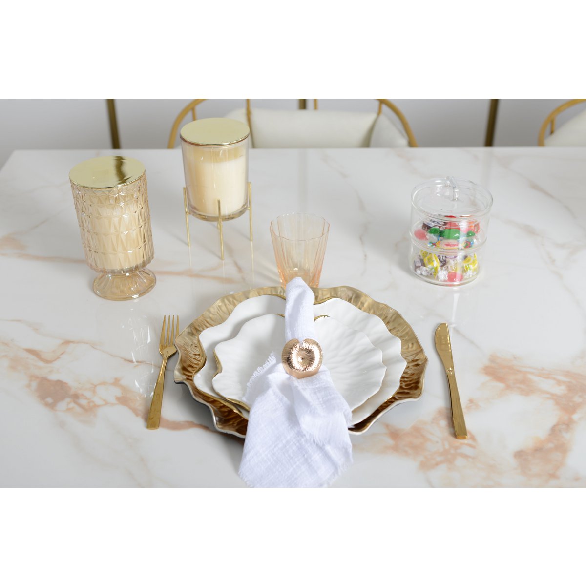 Vanilla perfume candle with metal dome support