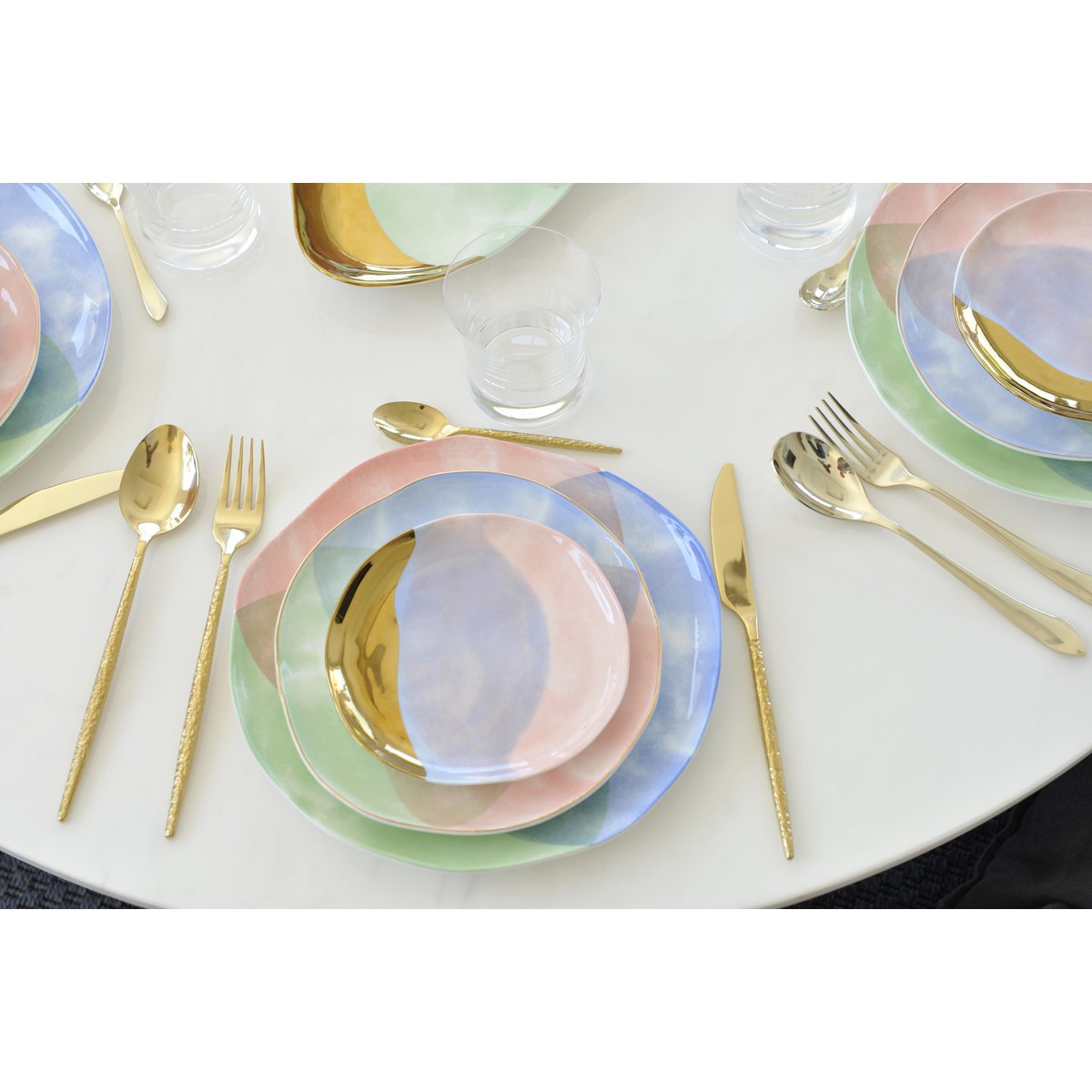 TRICOLOR PARADISE BREAD PLATE