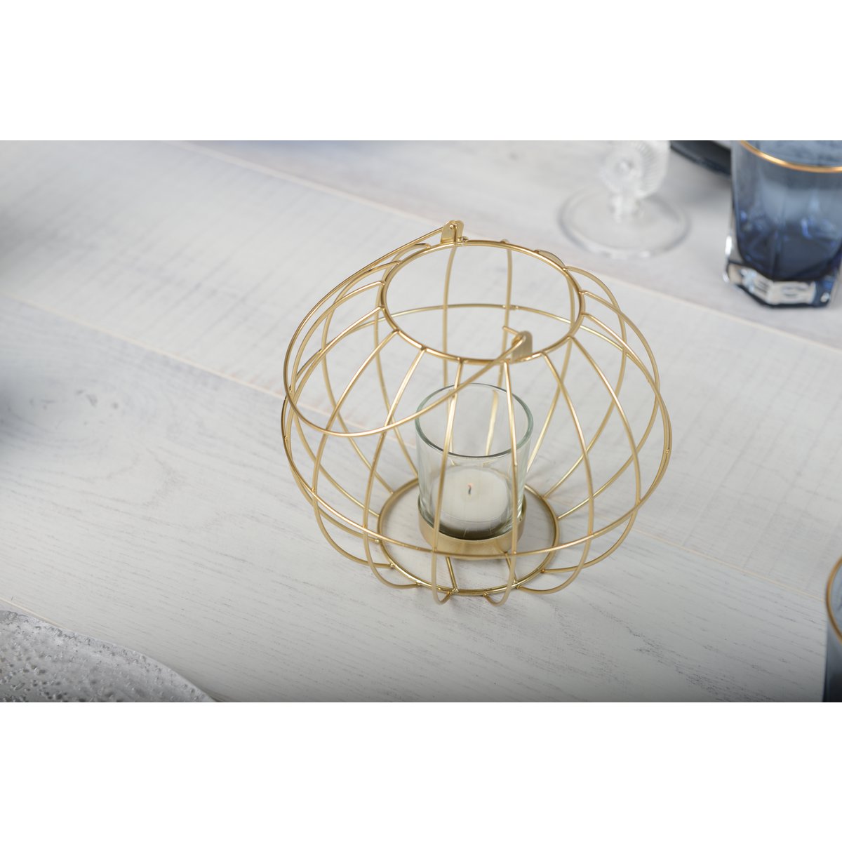 Teelichthalter mit goldenem Draht