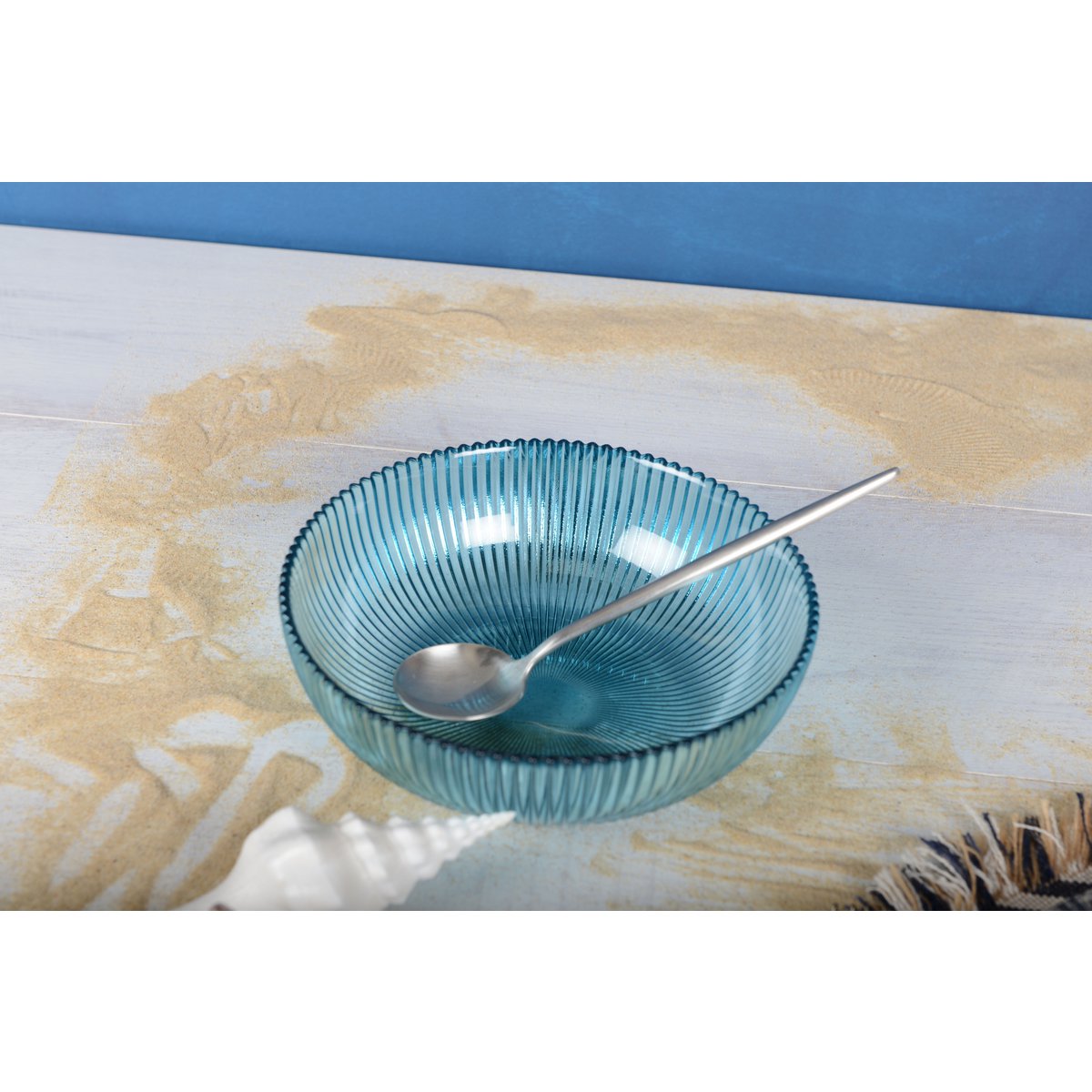 Turquoise round cup 20.5 cm