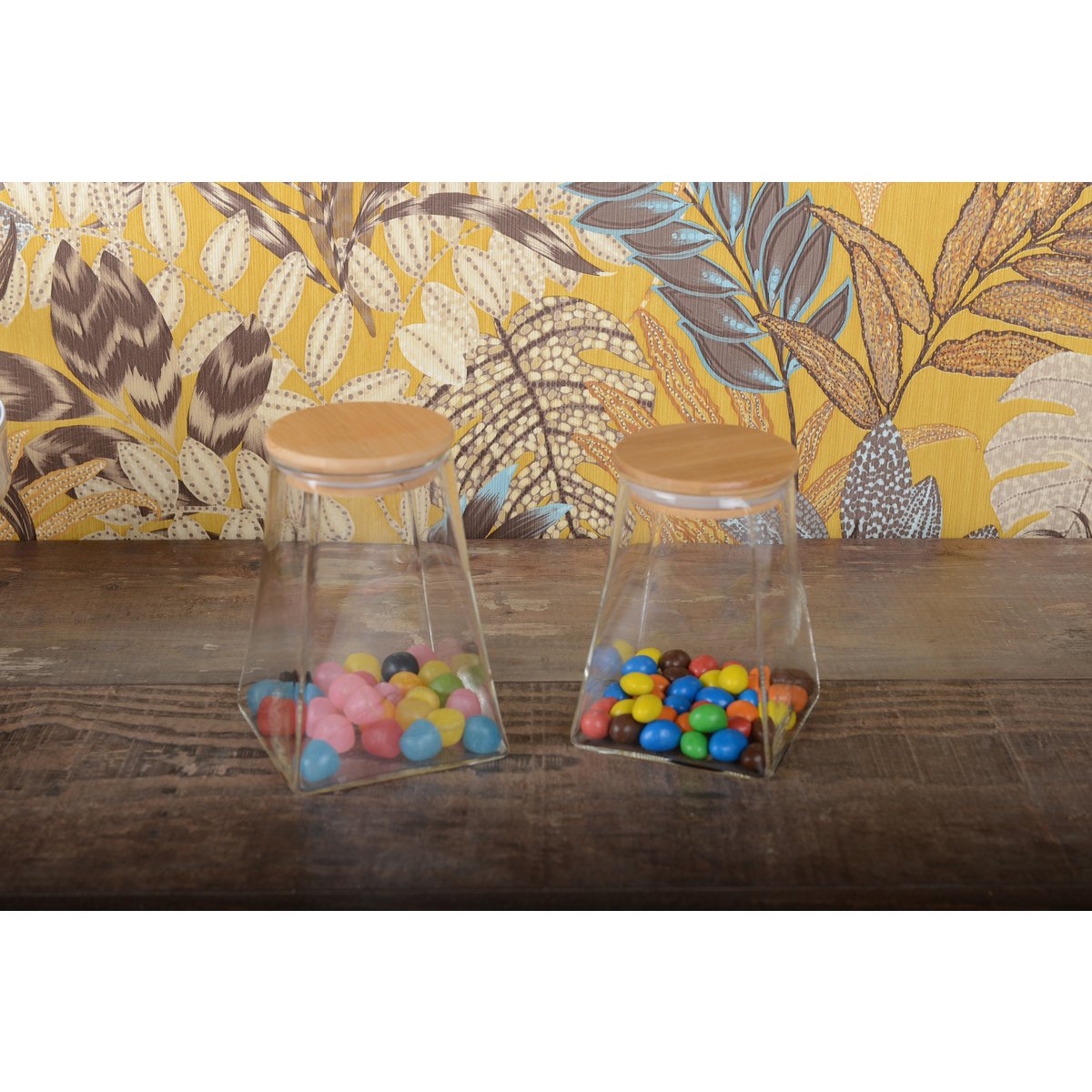 POT TRIANGULAR AVEC COUVERCLE EN BOIS 740ML
