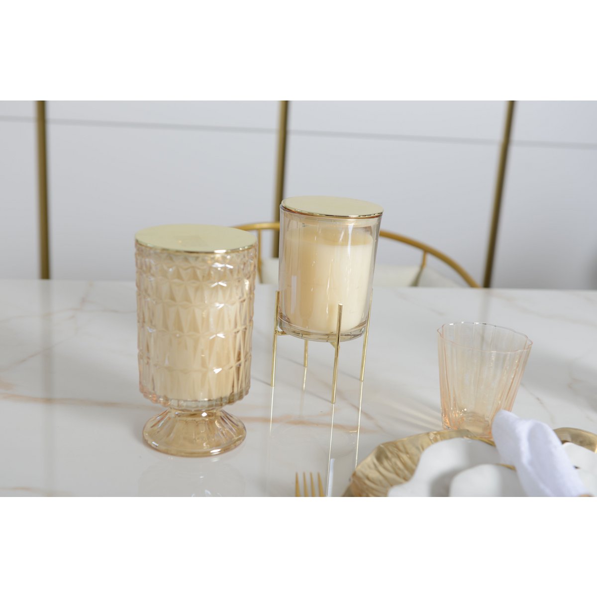 Vanilla perfume candle with metal dome support
