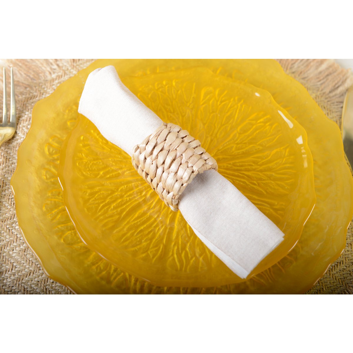 SET OF 4 RONDS DE SERVIETTE ROTIN