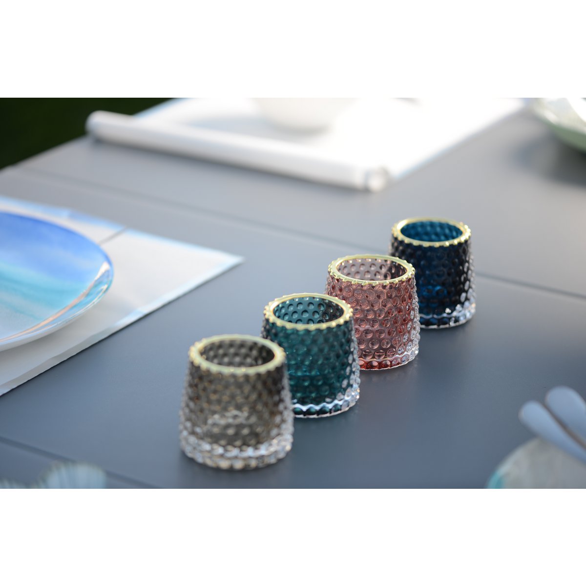 MINI-KERZENHALTER MIT GOLDENEM GRIFF - SET MIT 4 SORTIERTEN FARBEN