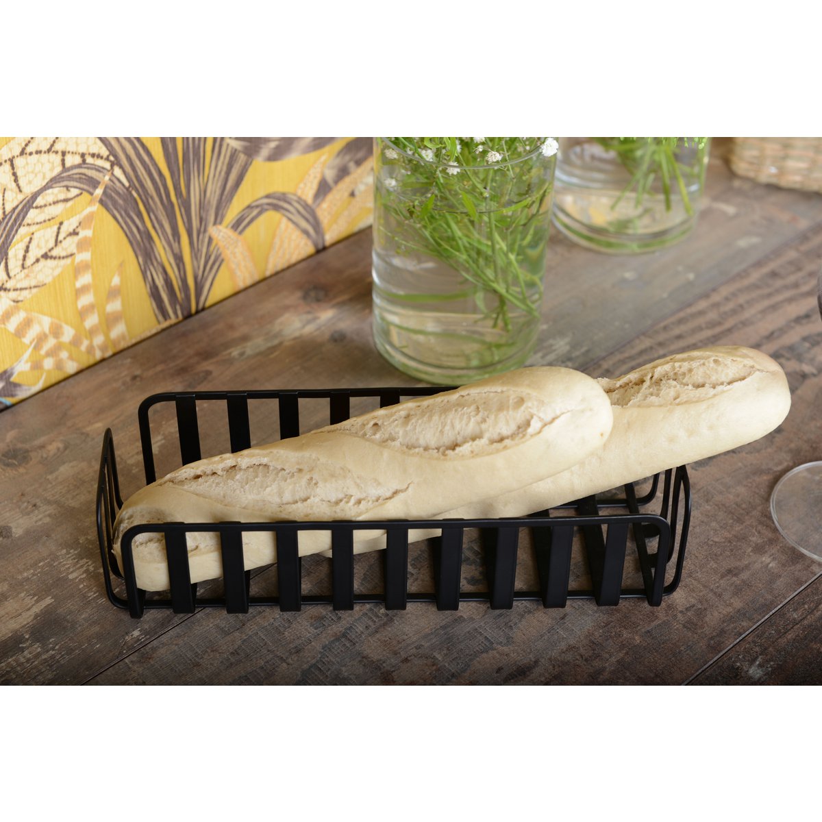 Black bread basket