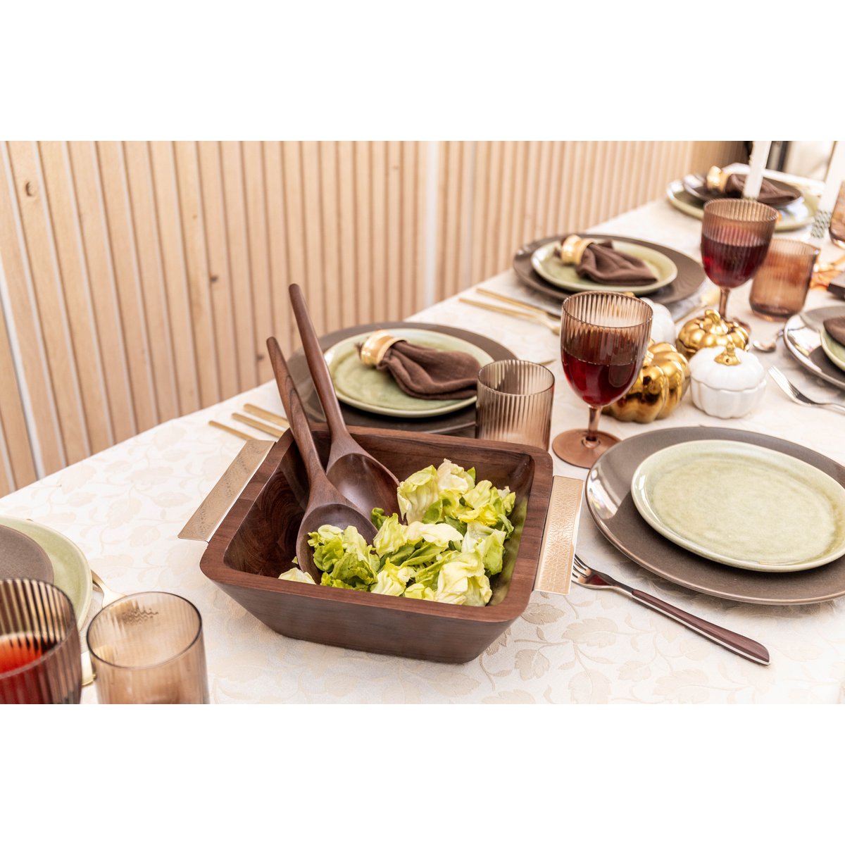 WOODEN SALAD BOWL WITH SILVER HANDLES 25X25X8CM