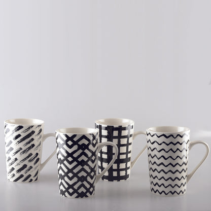 SET OF 4 CUPS 450ML BLACK &amp; WHITE