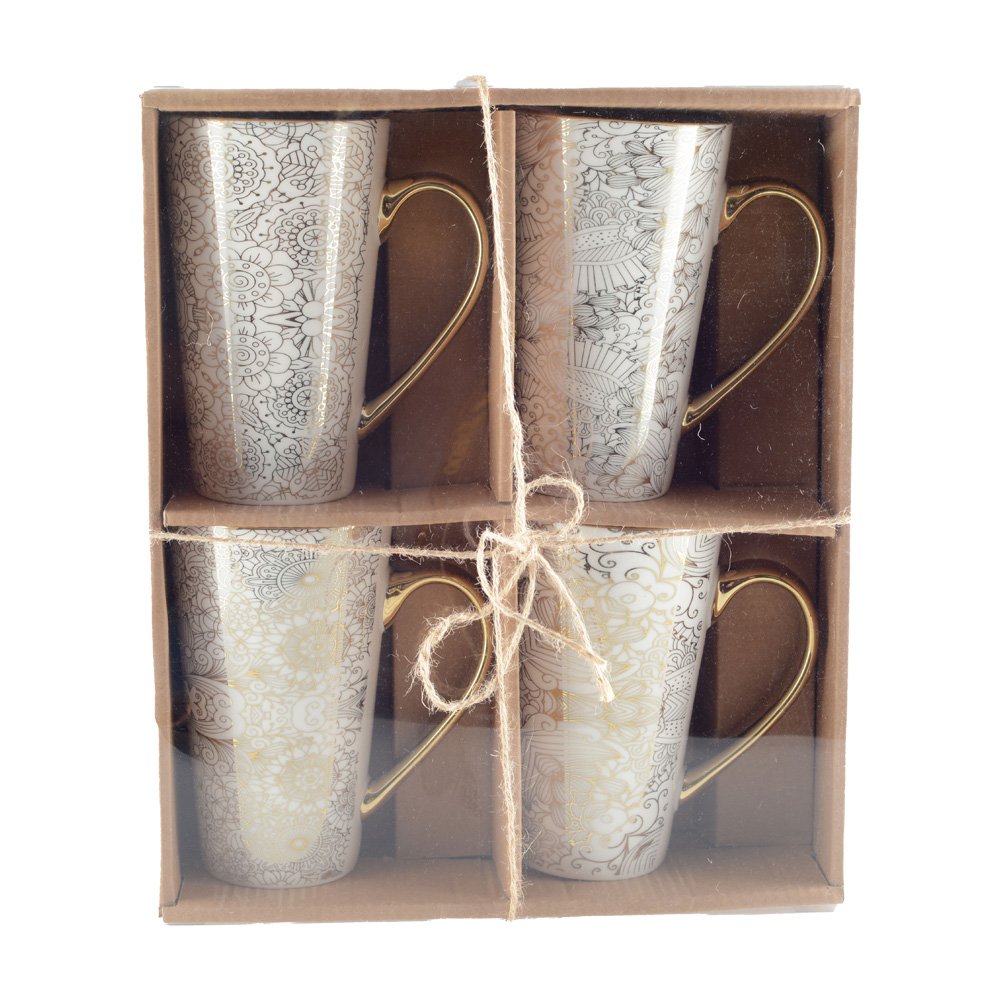 WEISSE BECHER MIT ABSTRAKTEM DESIGN – 4ER-SET