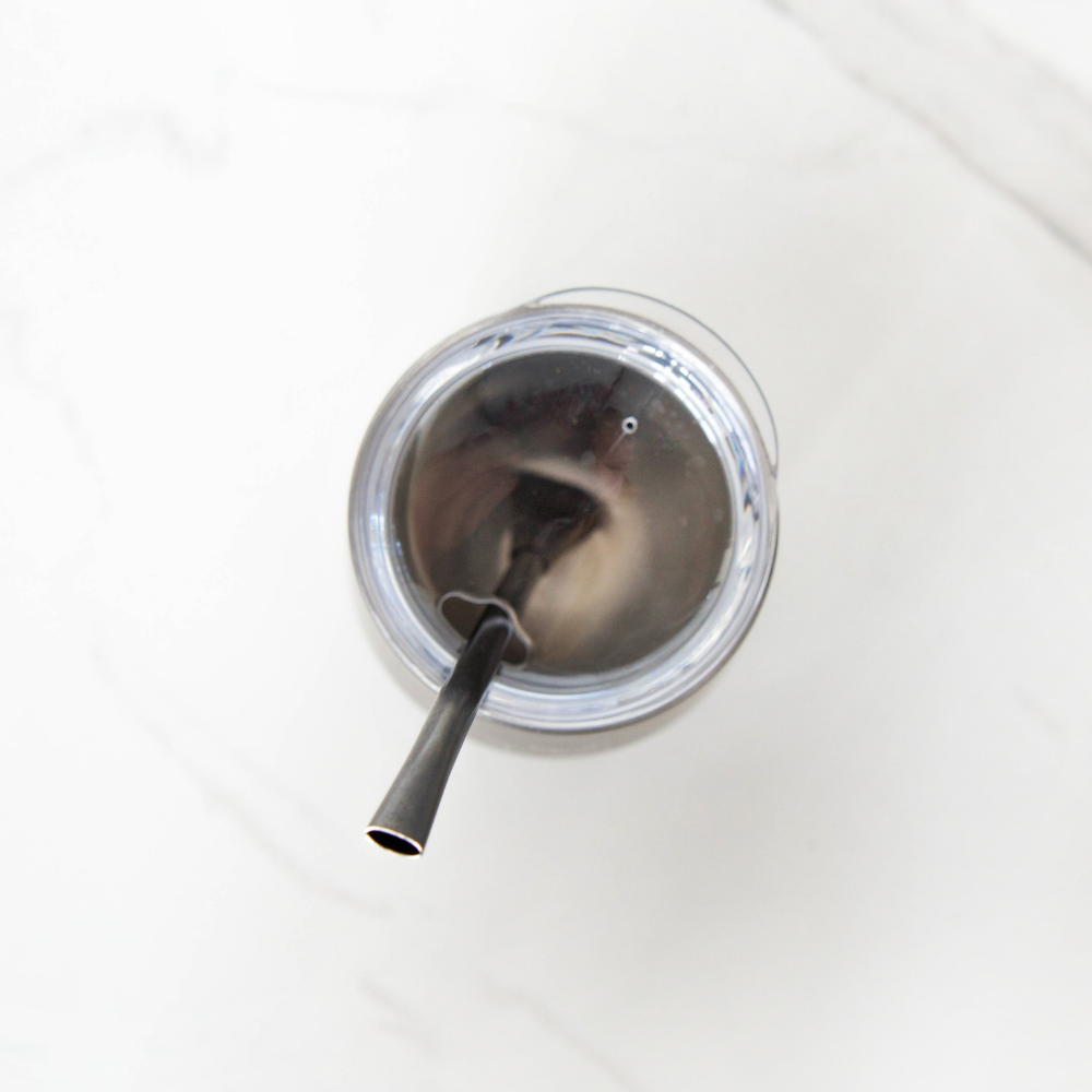 Black isothermal calabash and its bombilla